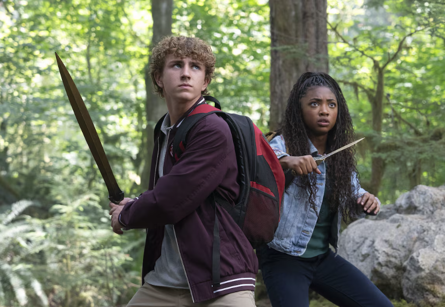 Walker Scobell (Percy) e Leah Sava Jeffries (Annabeth) na segunda temporada de 'Percy Jackson e Os Olimpianos'.