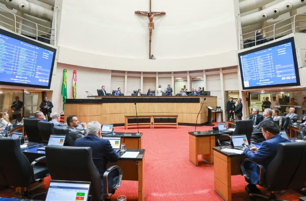 Plenário da Alesc em votação de 11 de dezembro de 2025