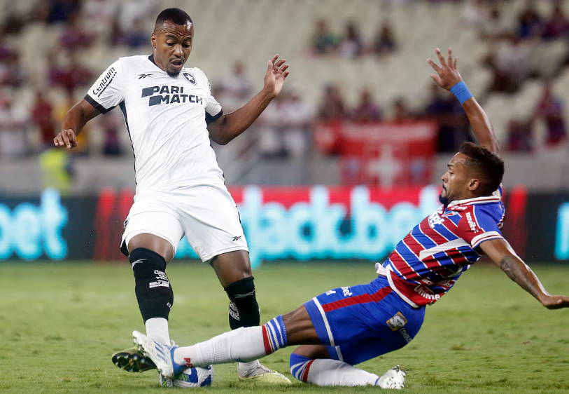 Marlon Freitas está na mira do Palmeiras para a próxima temporada.