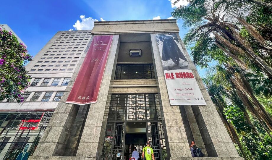 Biblioteca Mário de Andrade, no centro de São Paulo, alvo do roubo de 13 gravuras no domingo (7).