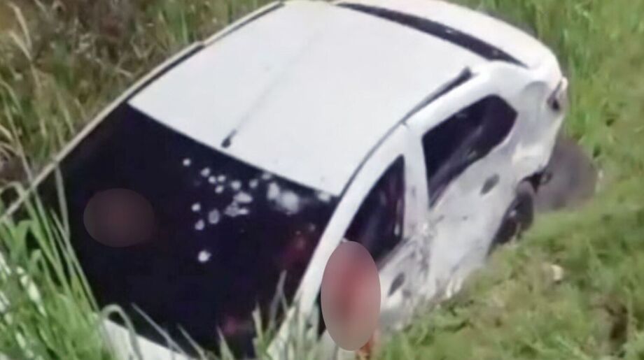 Casal morre e bebê é ferido em ataque a tiros contra carro no Rio