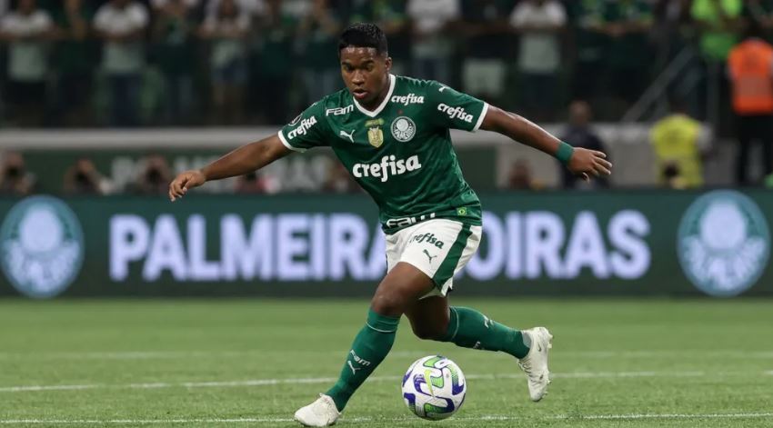 Estêvão, ex-Palmeiras, lidera projeção de valorização entre jogadores brasileiros