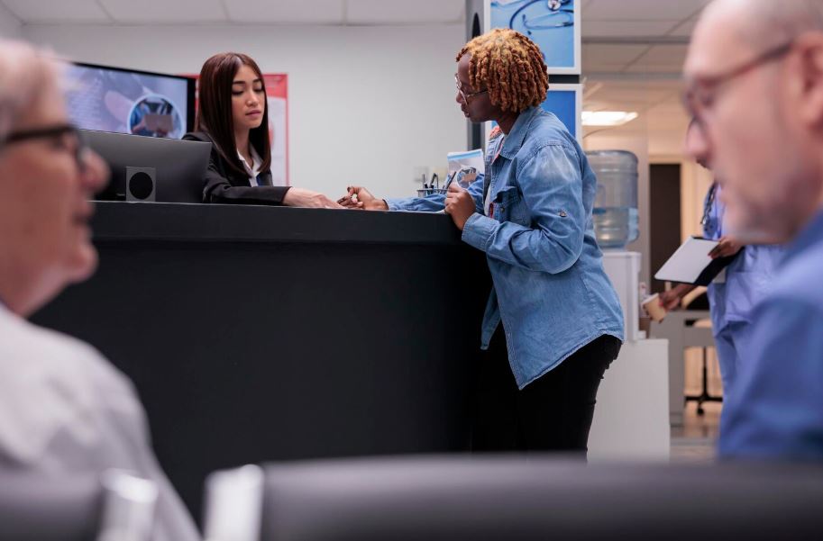 Estudo da Fin aponta que setor financeiro responde por quase 5% do PIB e lidera arrecadação de tributos no Brasil.