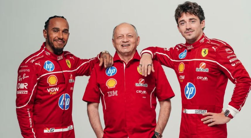 Ferrari lançará carro de 2026 em janeiro, com Leclerc e Hamilton mantidos como pilotos da equipe.
