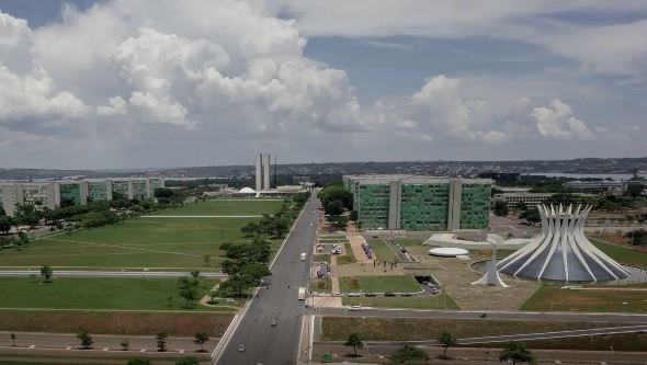 Ministro da Fazenda, Fernando Haddad, durante encontro com jornalistas em que detalhou medidas para reforçar a arrecadação e cumprir a meta fiscal de 2026.