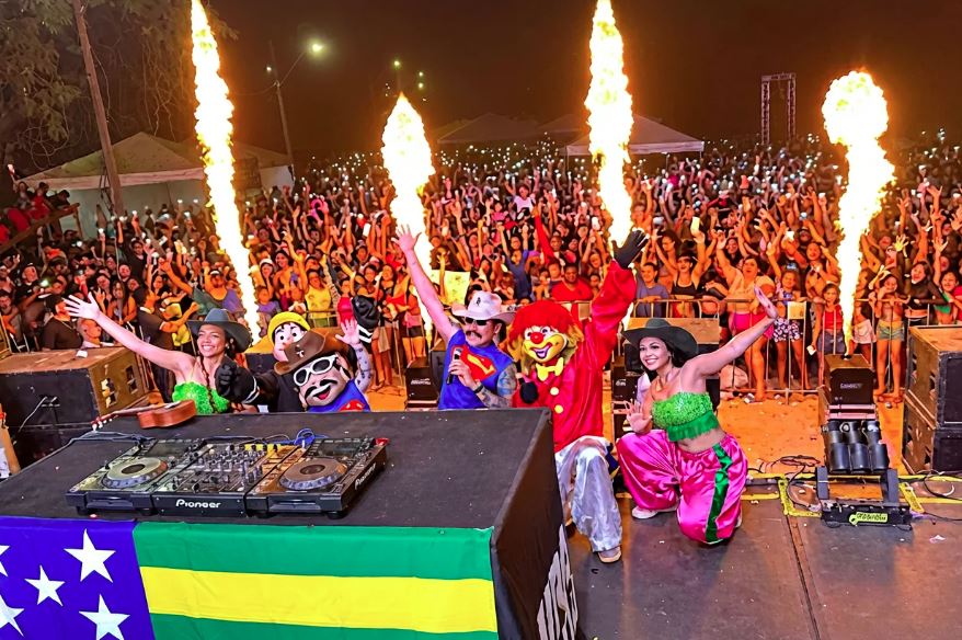 Jiraya Uai em Campo Grande, show gratuito promete animar a noite desta sexta feira.