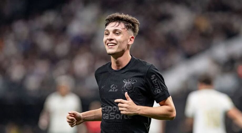 Breno Bidon, de 20 anos, ganhou espaço com Dorival Júnior e virou peça-chave do Corinthians na temporada.