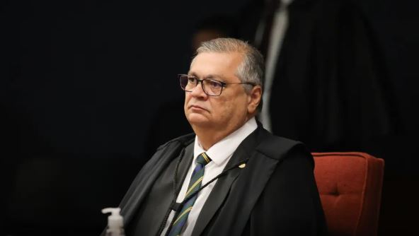 Ministro Flávio Dino suspendeu trecho de projeto que permitia reativar emendas de relator consideradas inconstitucionais.