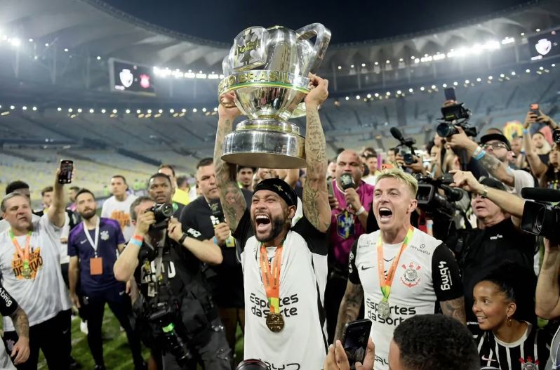 Título da Copa do Brasil garantiu ao Corinthians vaga direta na fase de grupos da Libertadores.