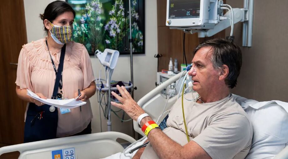 Bolsonaro permanece internado no Hospital DF Star para observação médica após procedimentos realizados nos últimos dias.