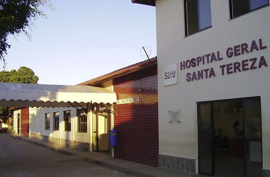 Hospital de Ribeira do Pombal recebe pacientes com suspeita de intoxicação por metanol no interior da Bahia.