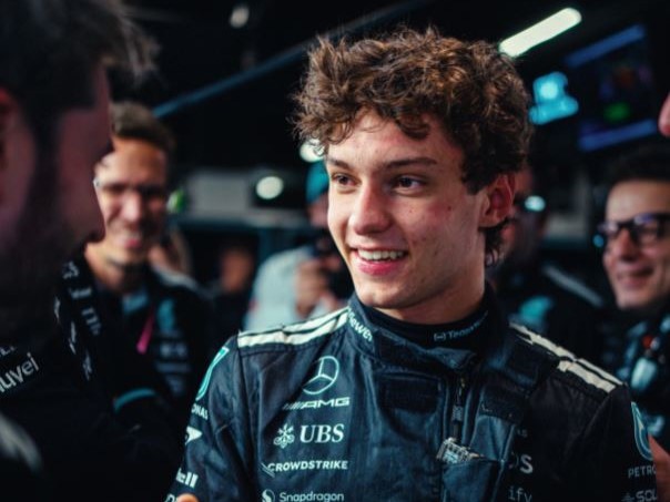 Kimi Antonelli agradeceu apoio de Verstappen após receber ataques por acidente no GP do Catar