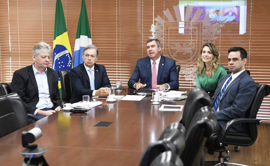 Equipe do governo de MS, oficializam transferência da presidência do Codesul, em Curitiba, com foco em metas até 2040 e integração regional.