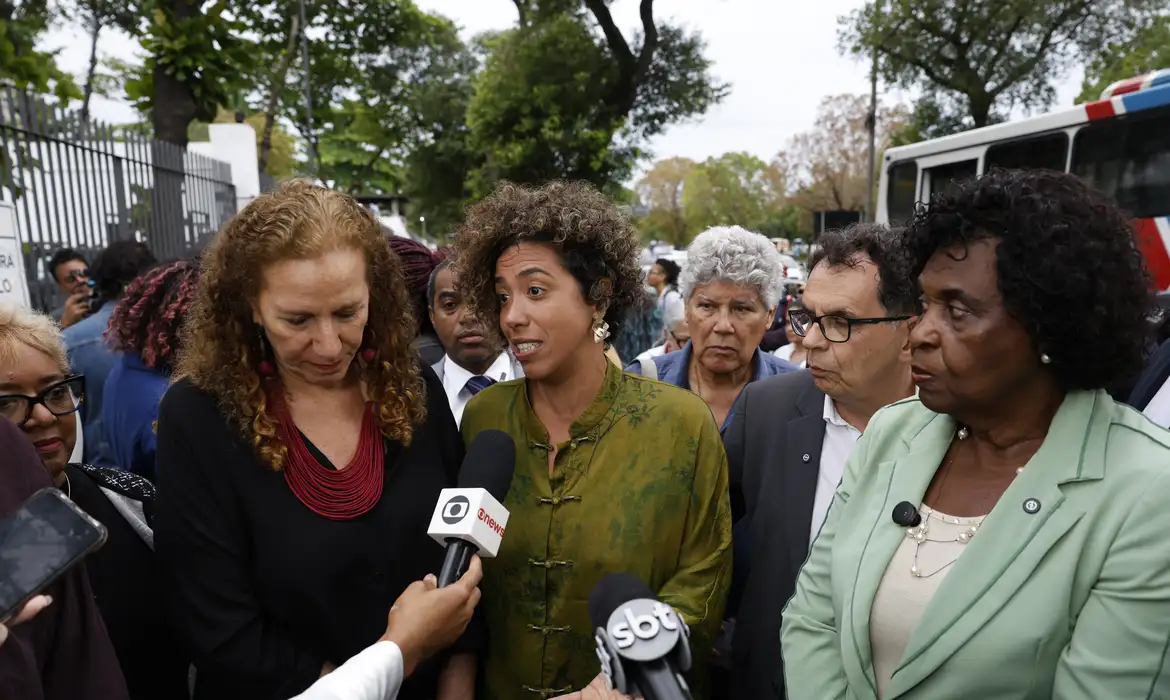 Talíria Petrone permanece sob escolta após decisão da presidência da Câmara dos Deputados