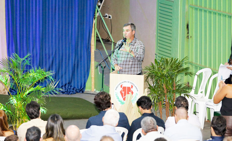 Governador Eduardo Riedel participa da abertura da 26ª Expo Sidrolândia, que vai até domingo.