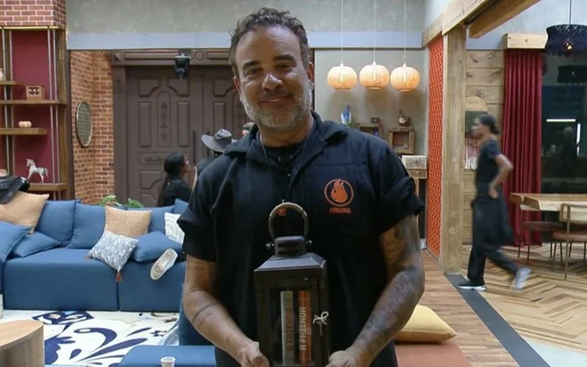 Fabiano Moraes, pai de Viih Tube, venceu a última Prova de Fogo de A Fazenda 17 neste domingo