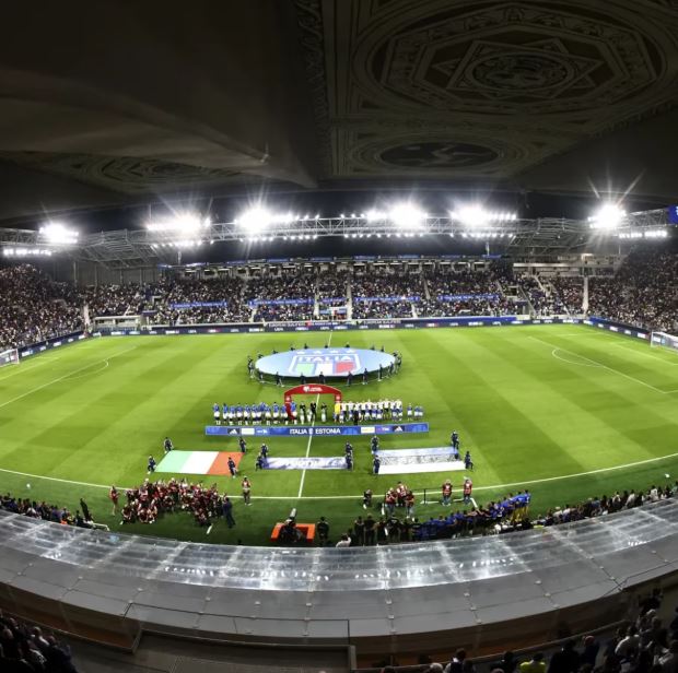 Itália enfrenta Irlanda do Norte em Bérgamo pela repescagem europeia para a Copa do Mundo de 2026.