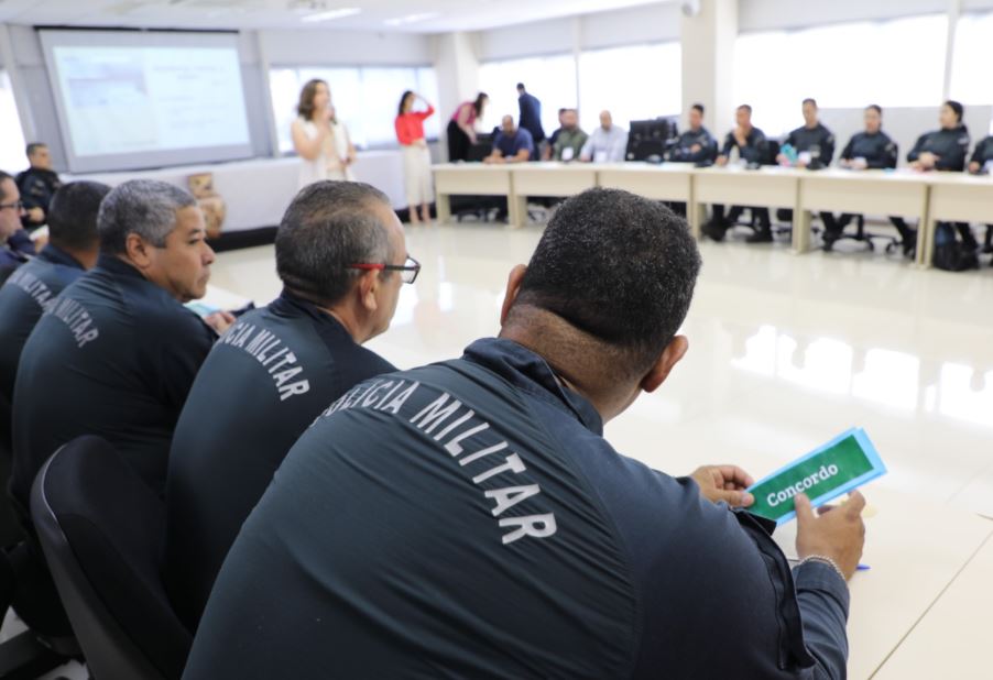 CNJ decidiu por unanimidade manter a portaria do TJMS que permite uso excepcional de policiais como oficiais de justiça ad hoc em casos urgentes de violência doméstica.