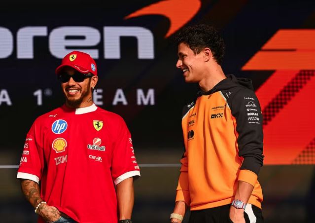 Lewis Hamilton e Lando Norris no GP do Catar da F1 2025.