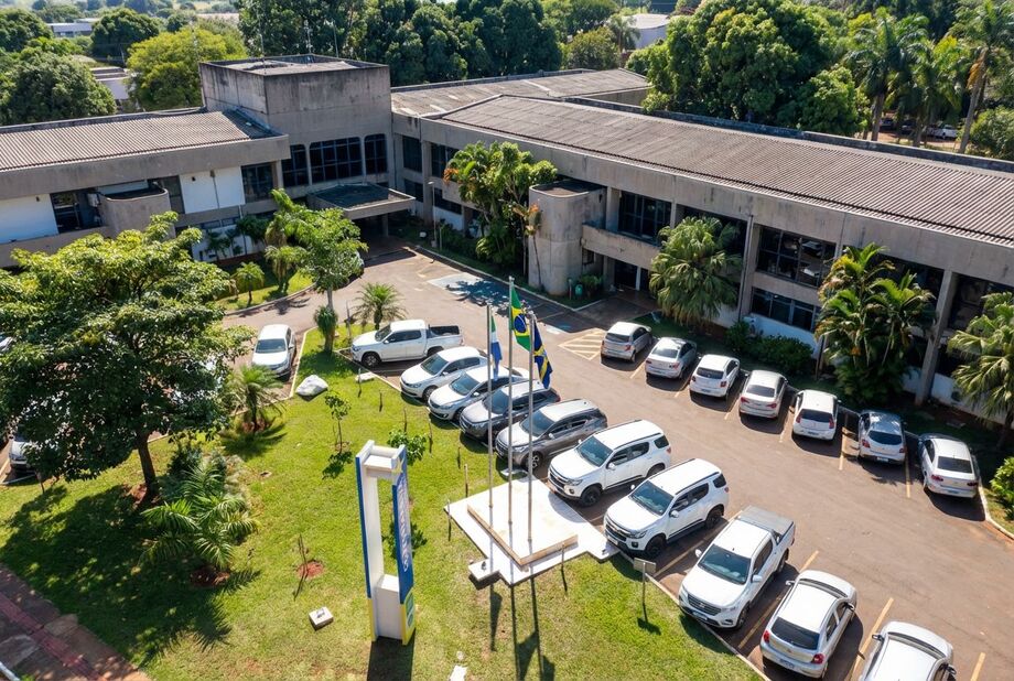 O Governo de Mato Grosso do Sul sancionou nesta segunda-feira, 22, a revogação de 155 leis e decretos que já não tinham efeito prático