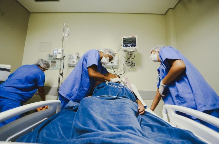 Política Estadual de Financiamento Hospitalar reorganizou repasses, aprimorou o papel dos hospitais e avançou na formalização dos contratos em 2025