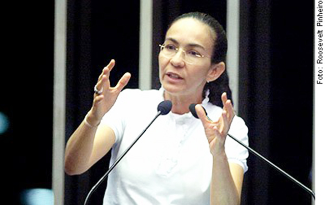 Heloísa Helena retorna ao Congresso Nacional depois de 18 anos, substituindo Glauber Braga na Câmara dos Deputados.