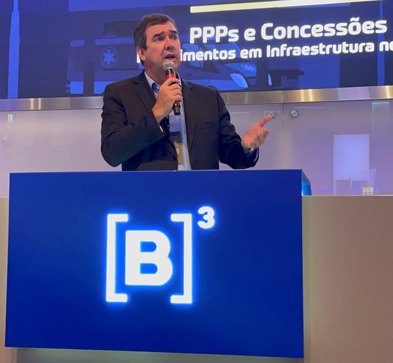 Riedel acompanha leilão da PPP do Hospital Regional de MS em São Paulo; contrato de R$ 5,6 bi inclui gestão de serviços não assistenciais.