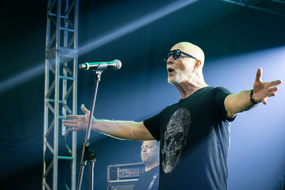 Guillaume Isnard, vocalista da banda Zerø