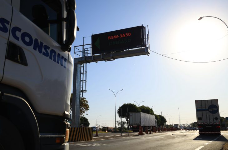 MS prevê R$ 3,44 bi em investimentos e mantém ICMS em 17% na LOA 2026, mesmo com queda na arrecadação.