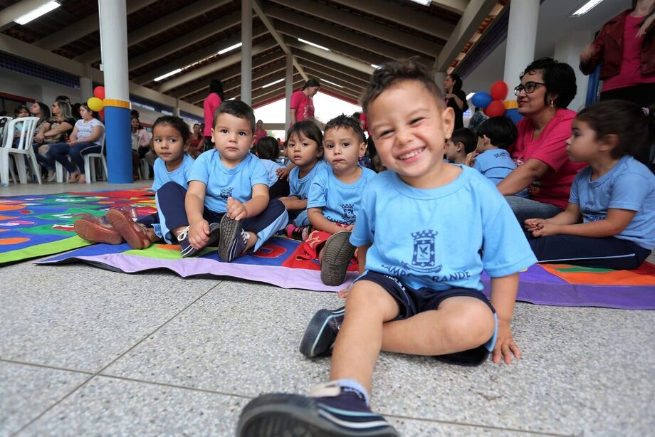 Rede Municipal de Ensino de Campo Grande encerrou 2025 com investimentos em infraestrutura, vagas e projetos pedagógicos.