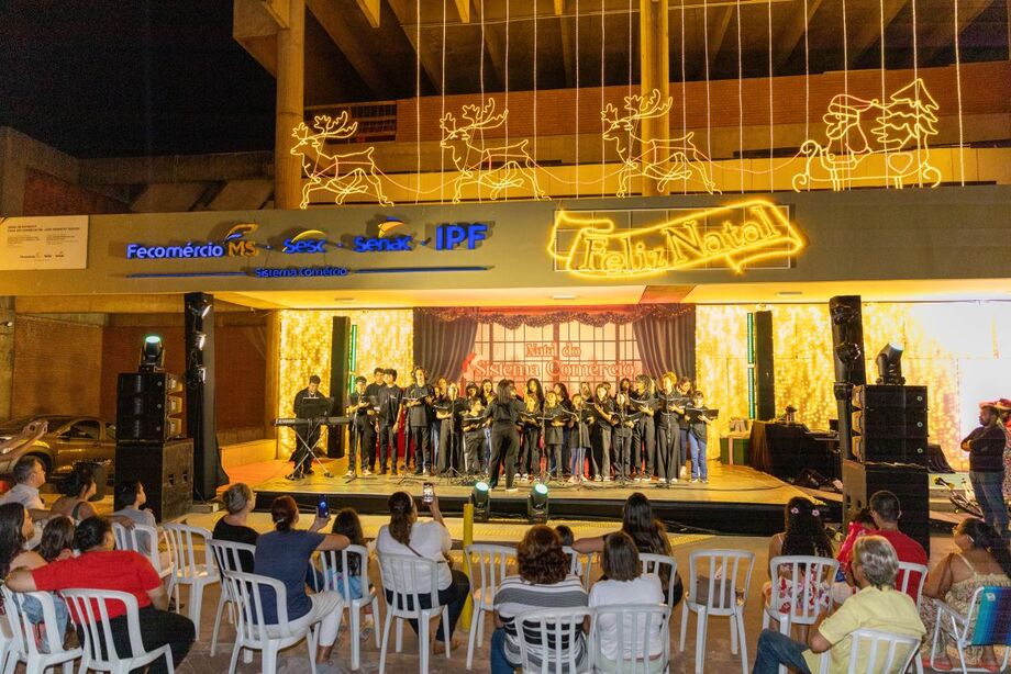 Espetáculo do Circo Rhoney Espetacular na Praça do Rádio integra a programação gratuita do Natal dos Sonhos do Sesc MS em Campo Grande.