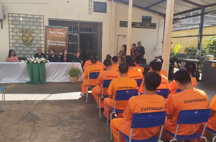 Programa Teko Porã capacita indígenas privados de liberdade em Amambai com cursos profissionalizantes, apoio emocional e jurídico.