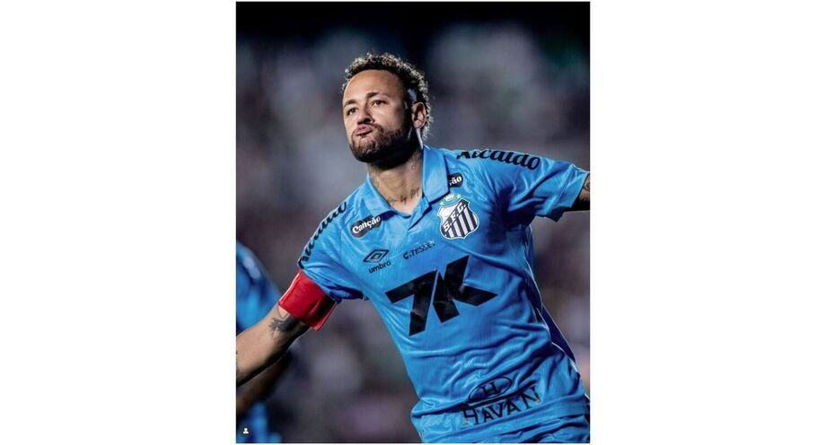 Neymar brilha e Santos vence Juventude por 3 a 0, saindo da zona de rebaixamento.