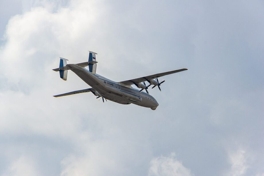 Equipes de resgate russas foram enviadas à região de Ivanovo após a queda do An-22