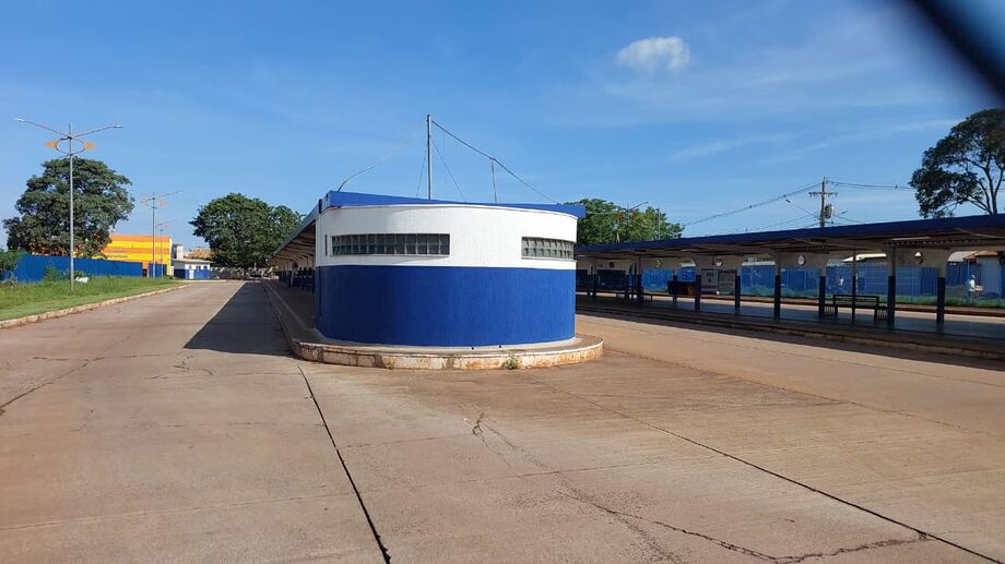 Sem ônibus em circulação, terminais de Campo Grande amanheceram vazios com o início da greve dos motoristas