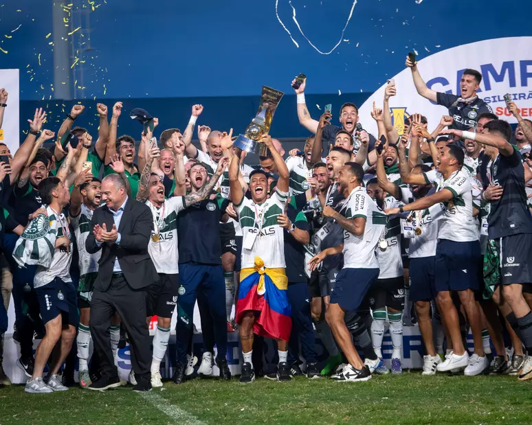 Coritiba estreia na Série A diante do Red Bull Bragantino, no Couto Pereira, após três anos fora da elite.