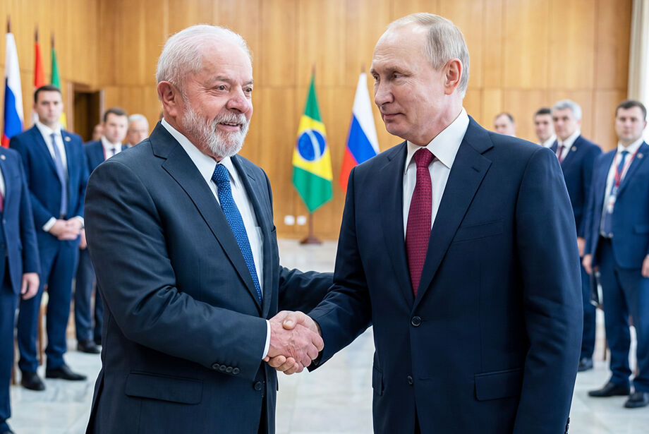 Presidente Lula discutiu a situação da Venezuela em conversa com o líder russo Vladimir Putin.