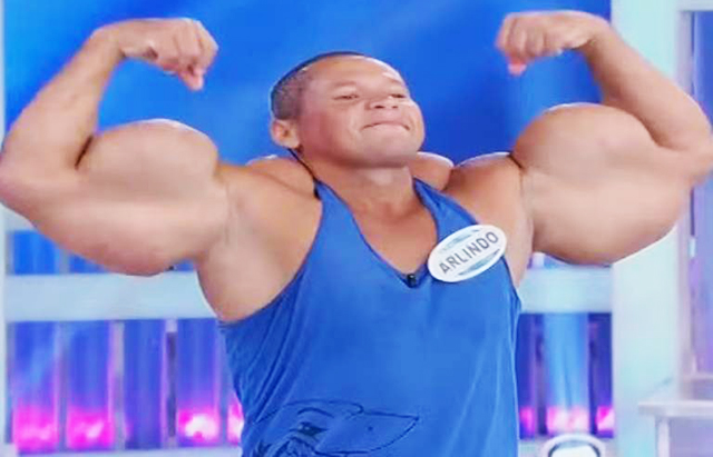 Arlindo de Souza ficou conhecido nacionalmente após modificar o corpo com aplicações de óleo mineral.