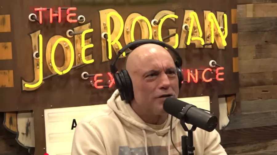 Joe Rogan criticou a atuação do ICE após a morte de uma cidadã americana durante operação de imigração nos Estados Unidos.