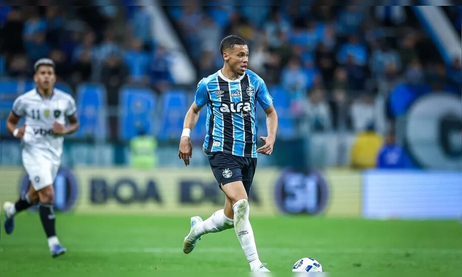 Grêmio goleia o São Luiz, se reabilita no Campeonato Gaucho e assume a liderança do Grupo B