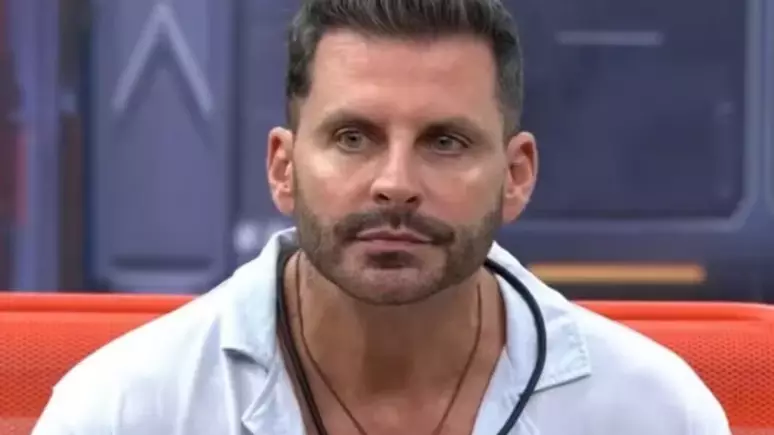 BBB 26': Henri Castelli quebra o silêncio e fala pela primeira vez após sair do reality