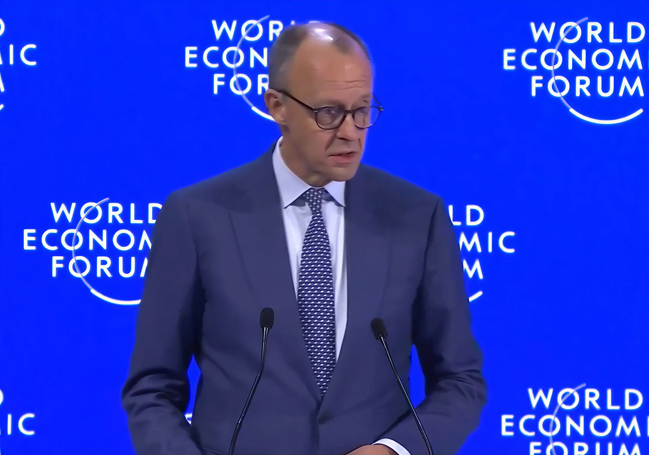 Chanceler da Alemanha, Friedrich Merz, defendeu em Davos a entrada em vigor do acordo entre União Europeia e Mercosul.