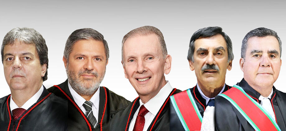 Turma do XI Concurso da magistratura completa 37 anos de história no Tribunal de Justiça de Mato Grosso do Sul.