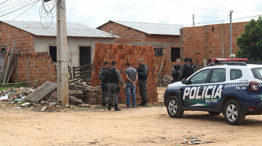 Adolescente de 17 anos foi morto a tiros dentro de casa durante a madrugada no bairro Centro Oeste, em Campo Grande.