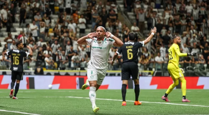 Vitor Roque marcou seu primeiro gol de 2026 no empate do Palmeiras com o Atlético-MG.