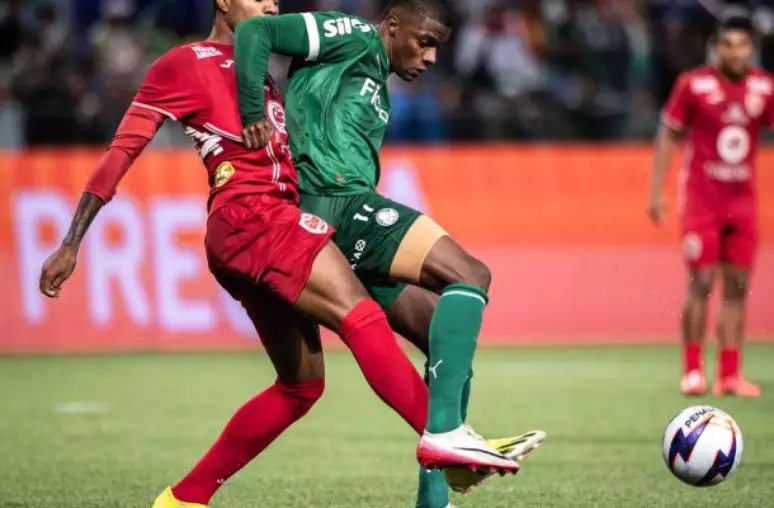 Time da Mooca elimina o Palmeiras nos pênaltis e avança à semifinal da Copinha.