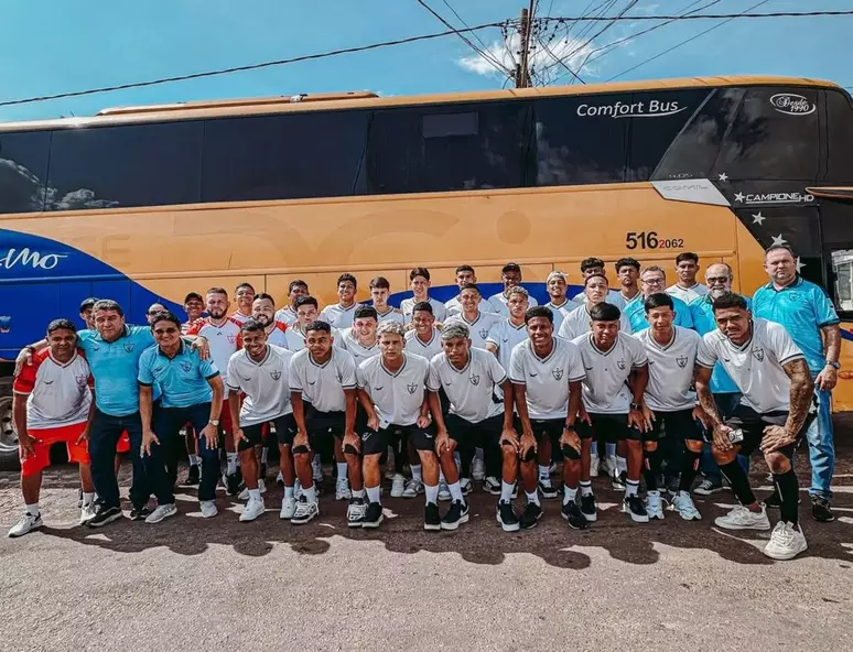 Ônibus da delegação sub-20 do Águia de Marabá se envolveu em acidente no retorno da Copinha