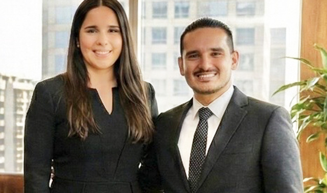 Os advogados Ariel Marcos Frutuoso e Taeli Barbosa, ambos associados do escritório Régis Carvalho Advogados Associados, representaram os idosos