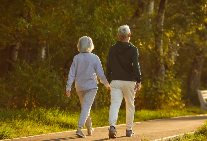 Caminhadas mais longas tendem a ser mais benéficas para a saúde, indica estudo