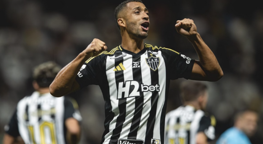 Vitor Hugo comemora gol contra Sport